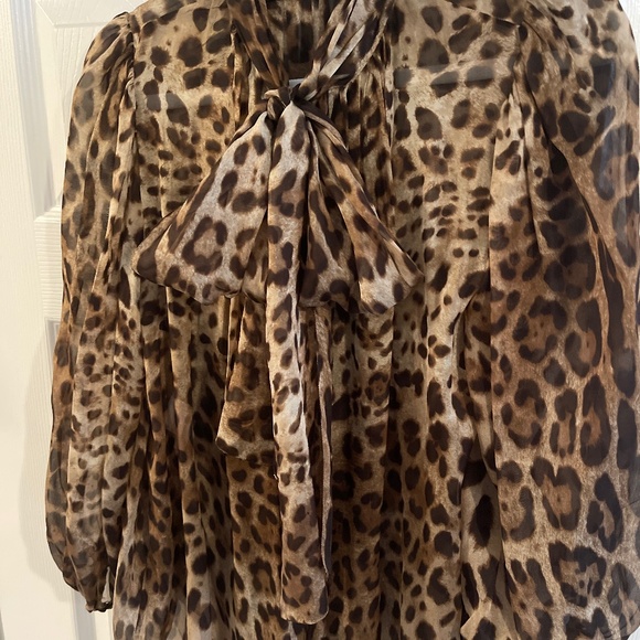 Dolce Gabbana: Leopard-print silk-chiffon blouse